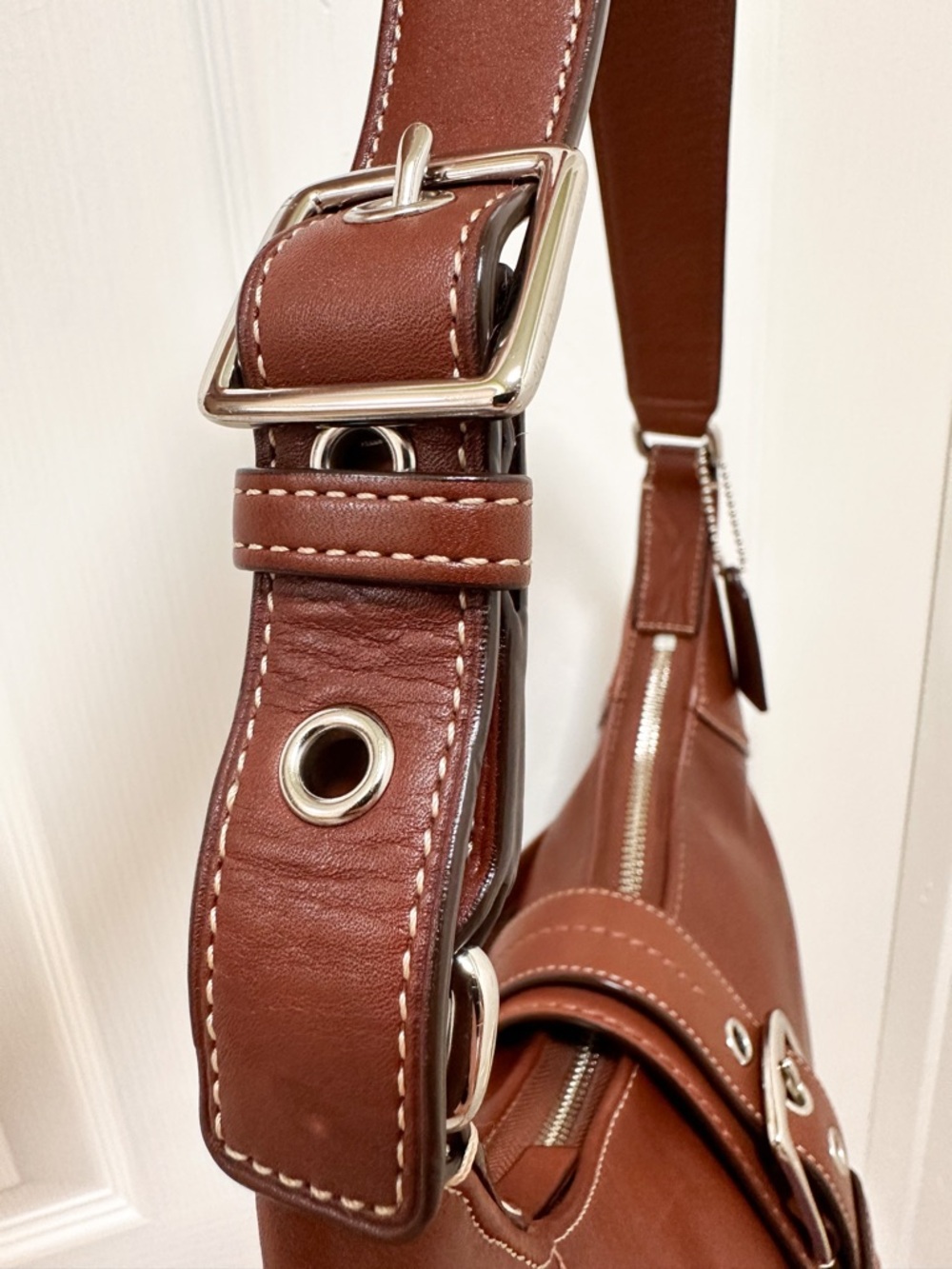 Coach Hamilton Hobo Cognac Glovetanned Leather Buckle Shoulder Bag
Y2K - Picture 8 of 16